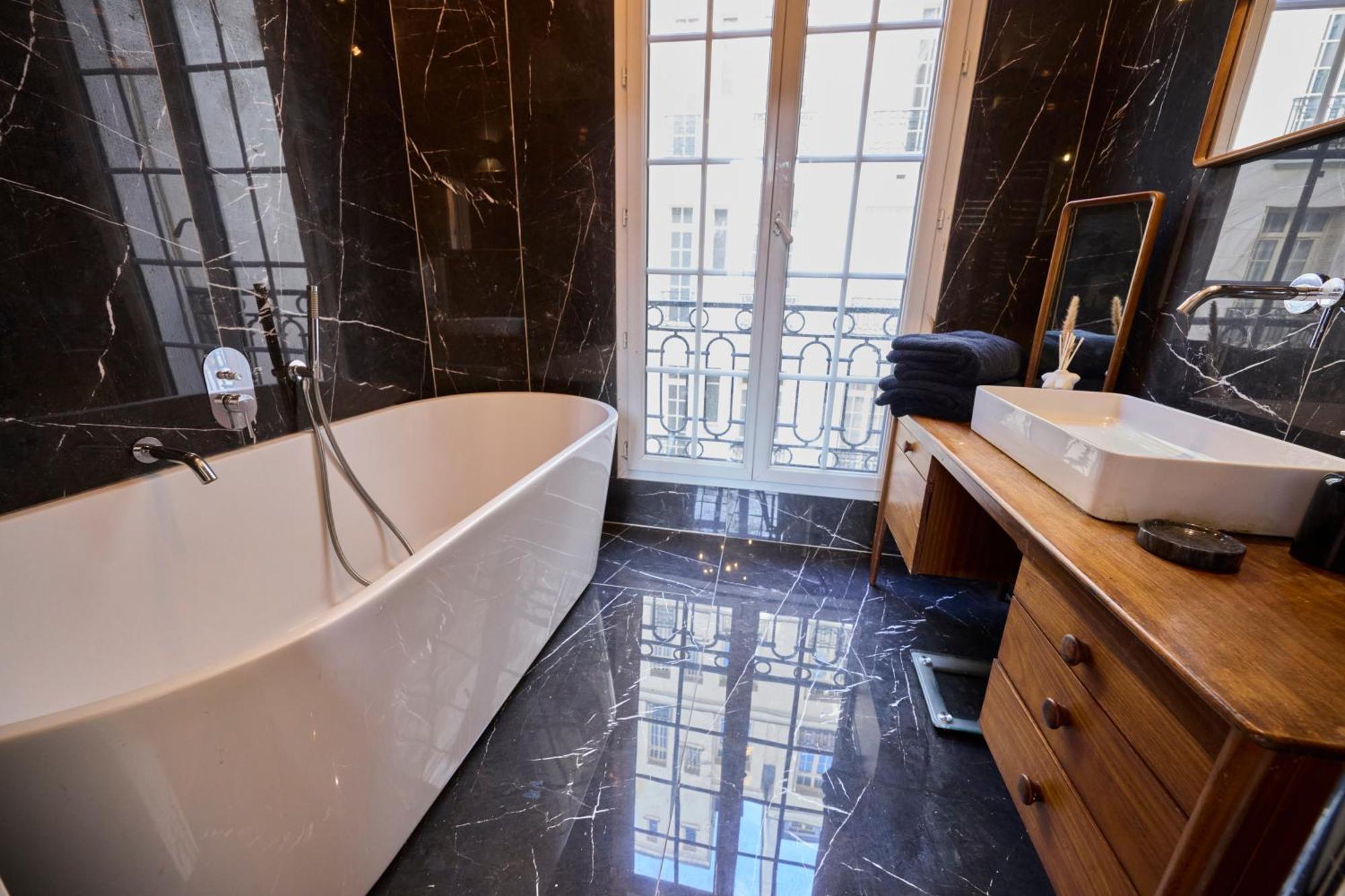 Un Studio Cosy Au Coeur De Paris 17 Batignolles , Monceau ภายนอก รูปภาพ