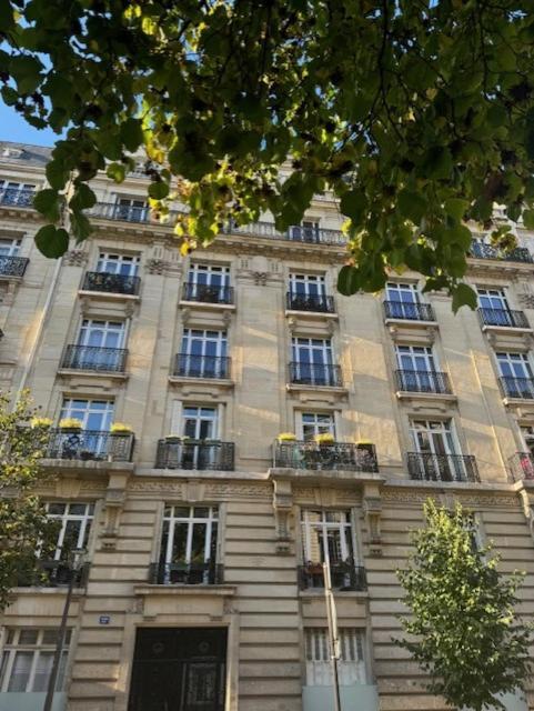 Un Studio Cosy Au Coeur De Paris 17 Batignolles , Monceau ภายนอก รูปภาพ